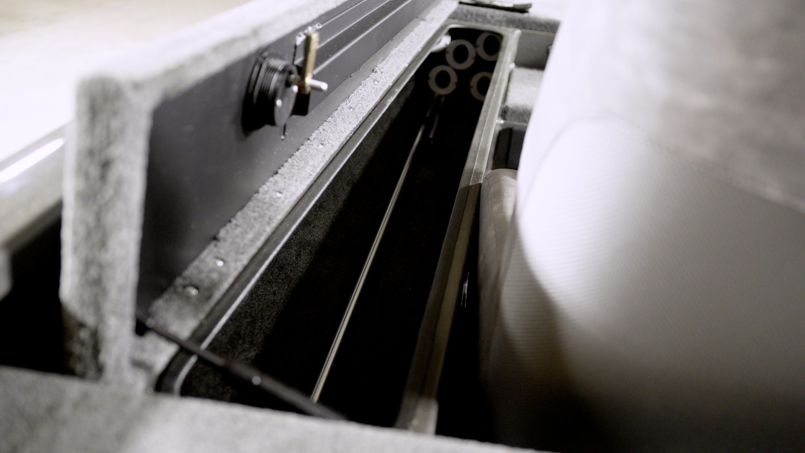 Fx30.2106.00 00 07 03.Still036